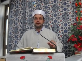 Karapınar'da imamının ayakkabısı çalındı