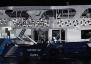 Boğazda tekne gezisinde can pazarı