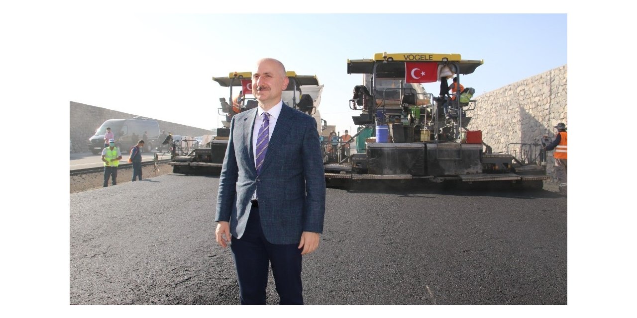 Bakan Karaismailoğlu: "100 yılda yapılamayacak işleri Cumhurbaşkanımızın liderliğinde tamamladık"