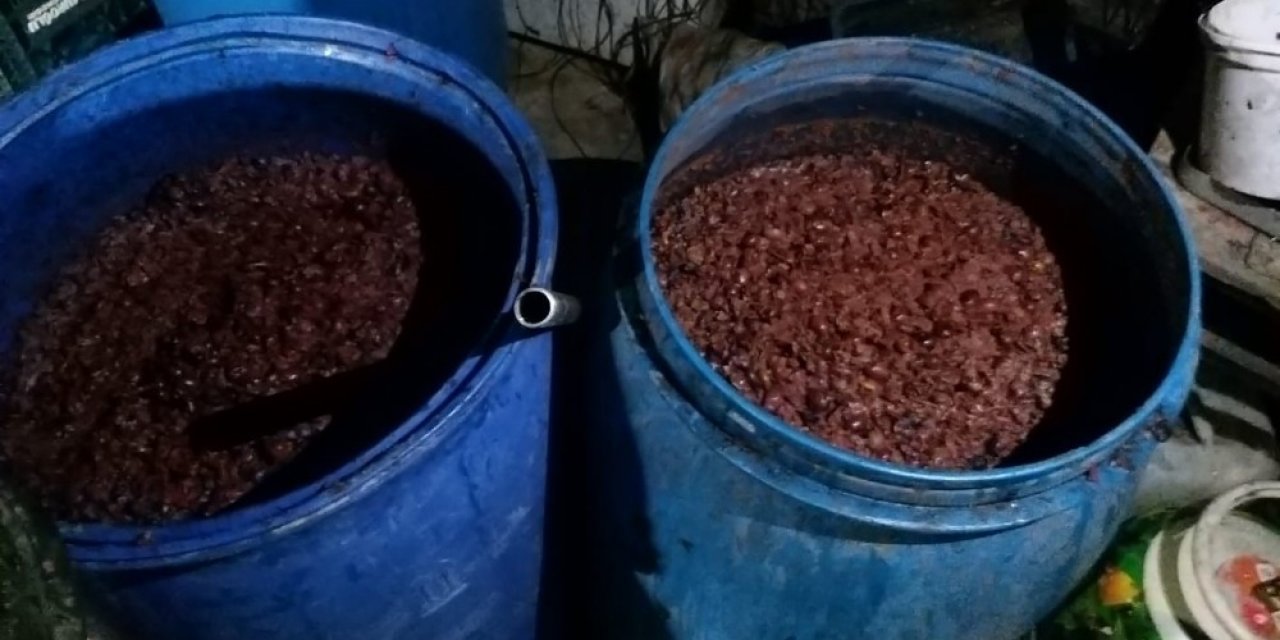 Adana’da bin 55 litre sahte içki ele geçirildi