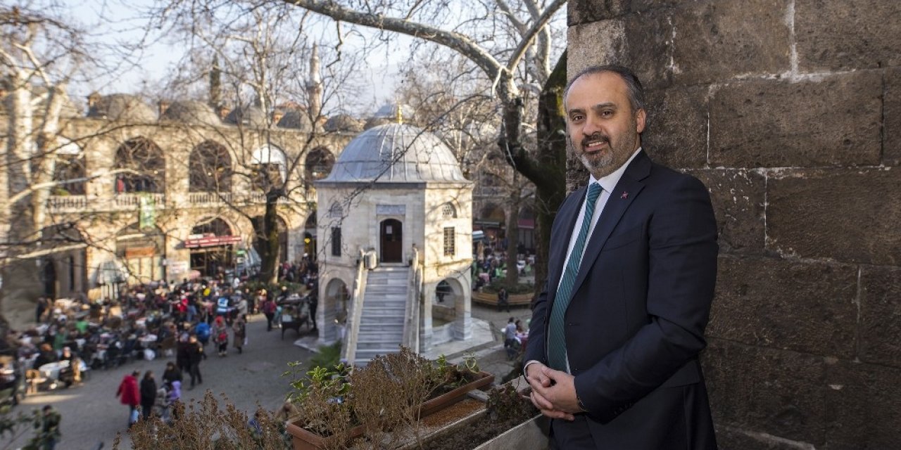 Bursa Ulu Cami göründü, sıra hanlarda