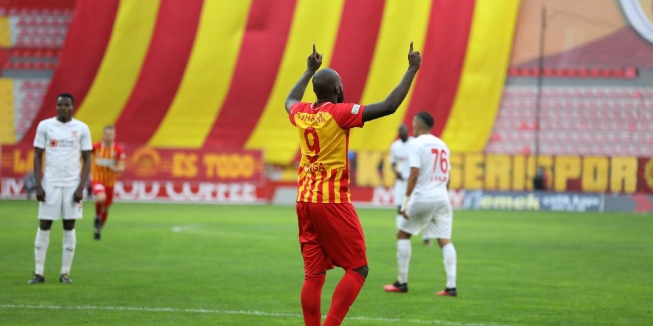 Kanga golle tanıştı