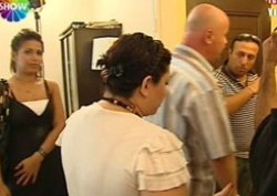 Ev sahibi herkesi kapı dışarı etti