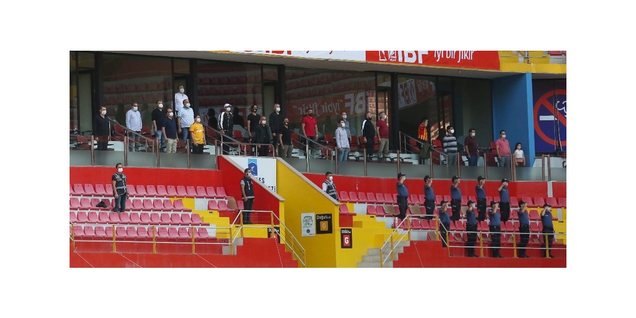 Kadir Has taraftarla buluştu