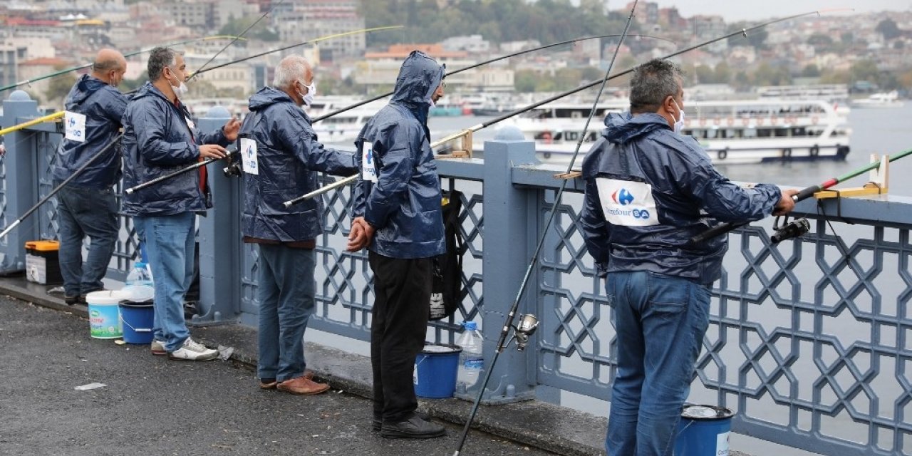 Olta balıkçılarına malzeme desteği