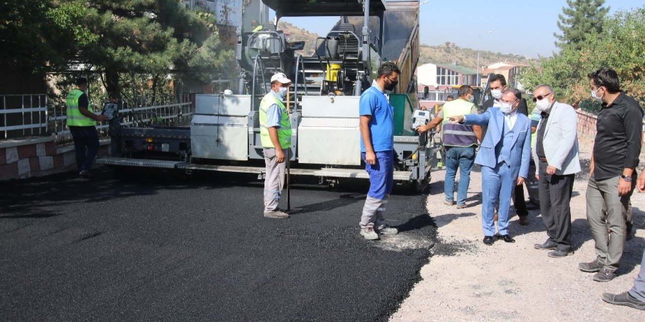 Hacılar’da yol yapım çalışmaları tam gaz devam ediyor