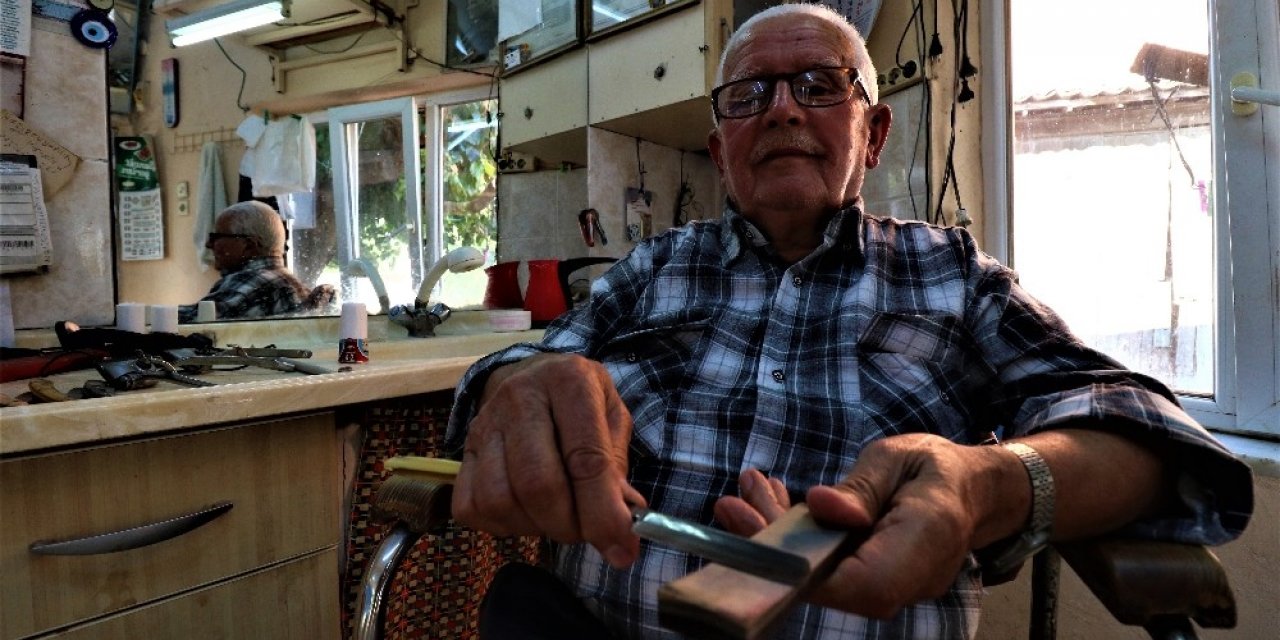 66 yıldır ekmeğini makas ve usturadan çıkarıyor