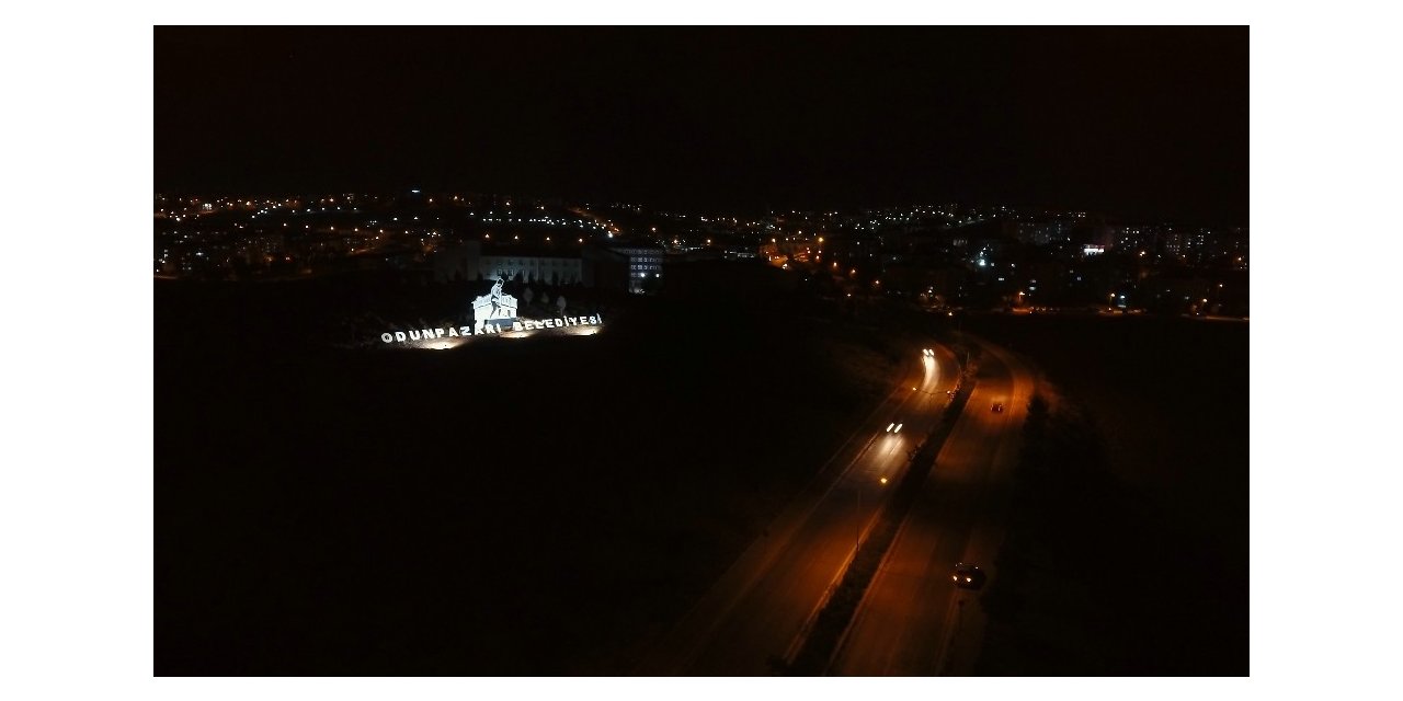 Odunpazarı’ndan cadde kesişimine Atatürk silueti