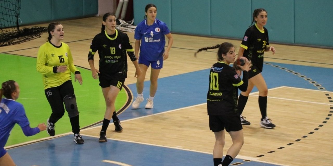 Kadınlar Hentbol Süper Ligi: Elazığ Sosyal Yardımlaşma: 24 - Anadolu Üniversitesi: 32