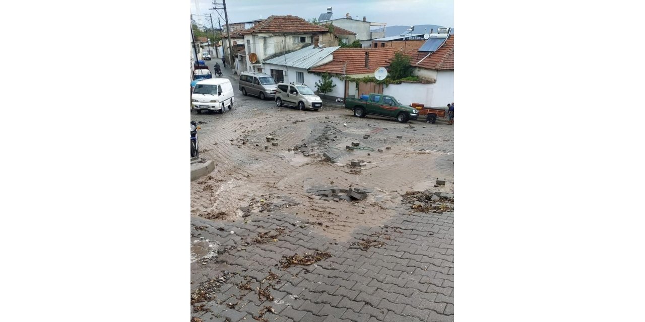 Saruhanlı’yı sel vurdu