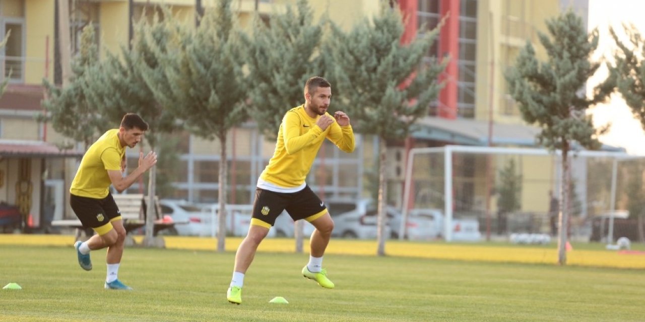Yeni Malatyaspor’un 3 oyuncusu sakatlandı