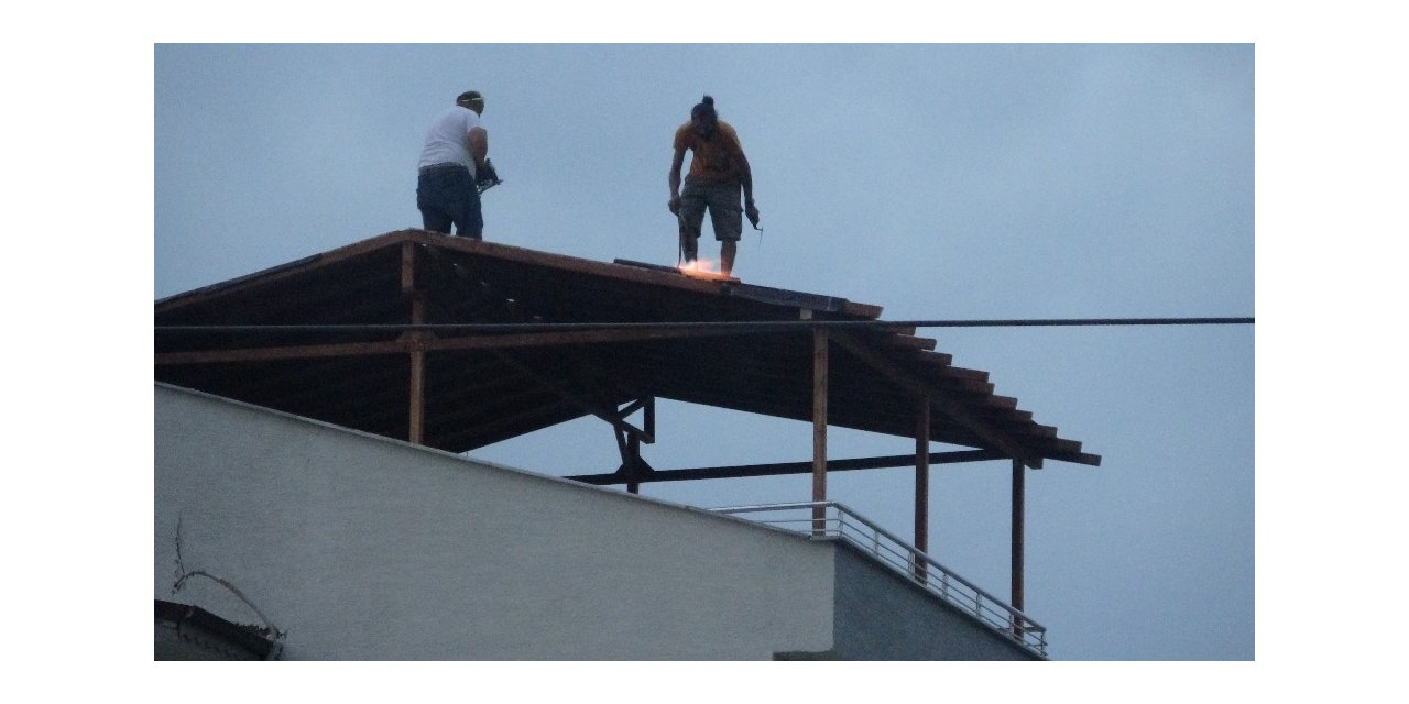 20 metrede maskeyi çıkarmadılar ama iş güvenliğini hiçe saydılar