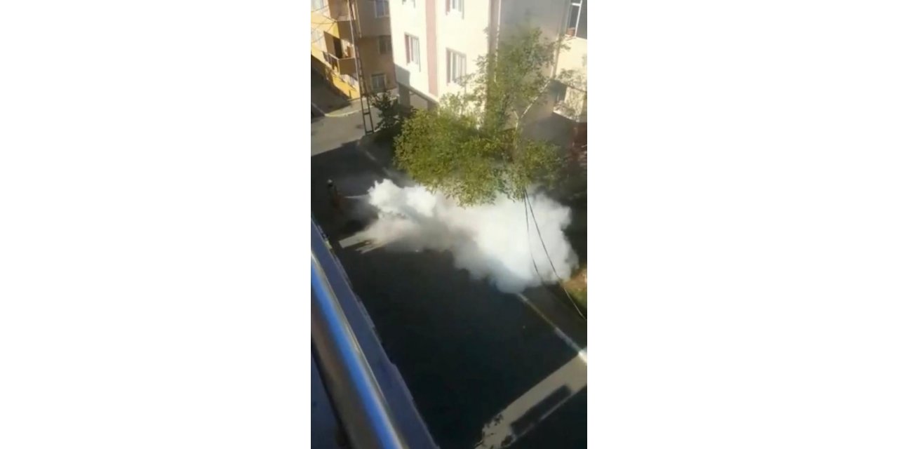 Elektrik kabloları bomba gibi patladı