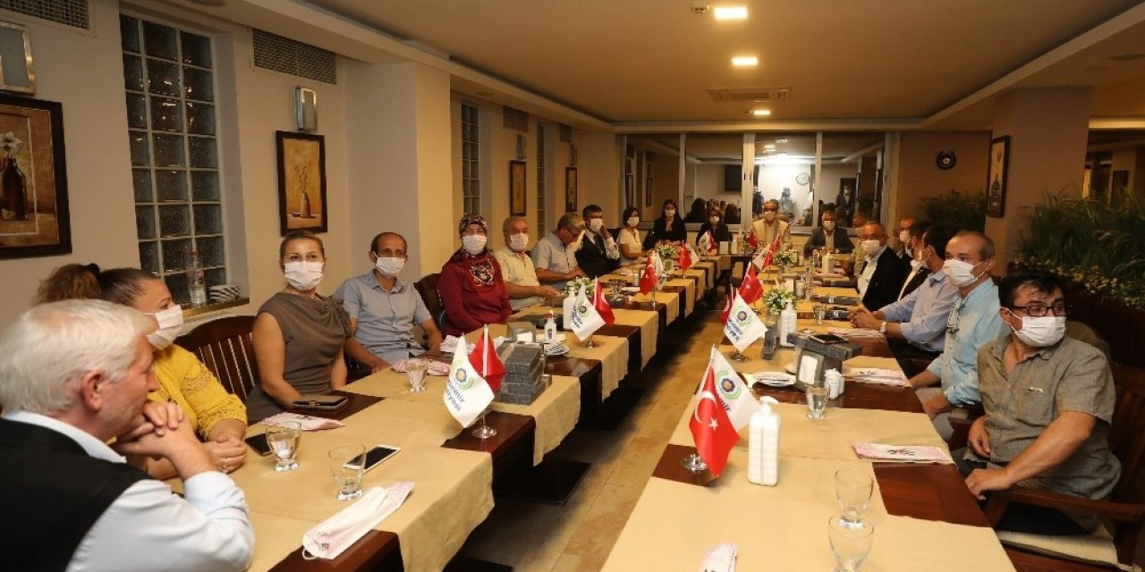 Başkan Arda muhtarlarla bir araya geldi