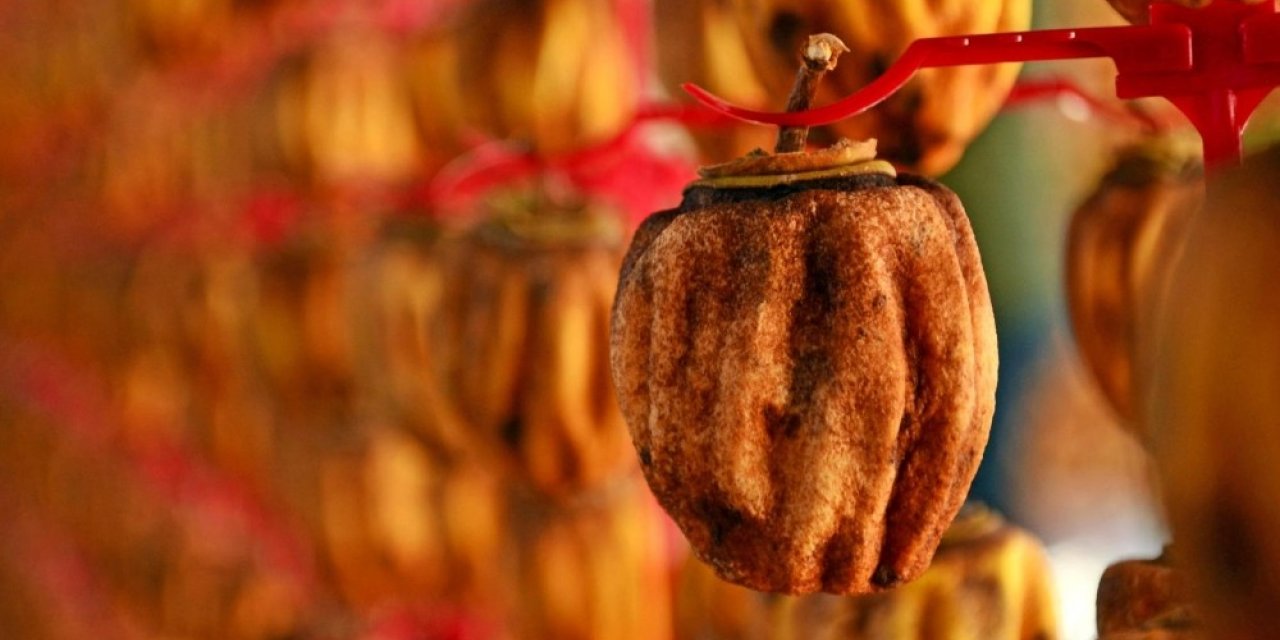 Trabzon hurması sofraları süslemeye başladı