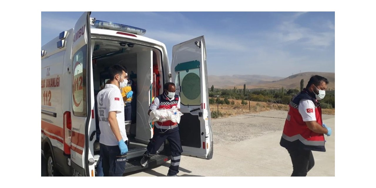 Solunum sıkıntısı çeken bebek hava ambulansı ile hastaneye yetiştirildi