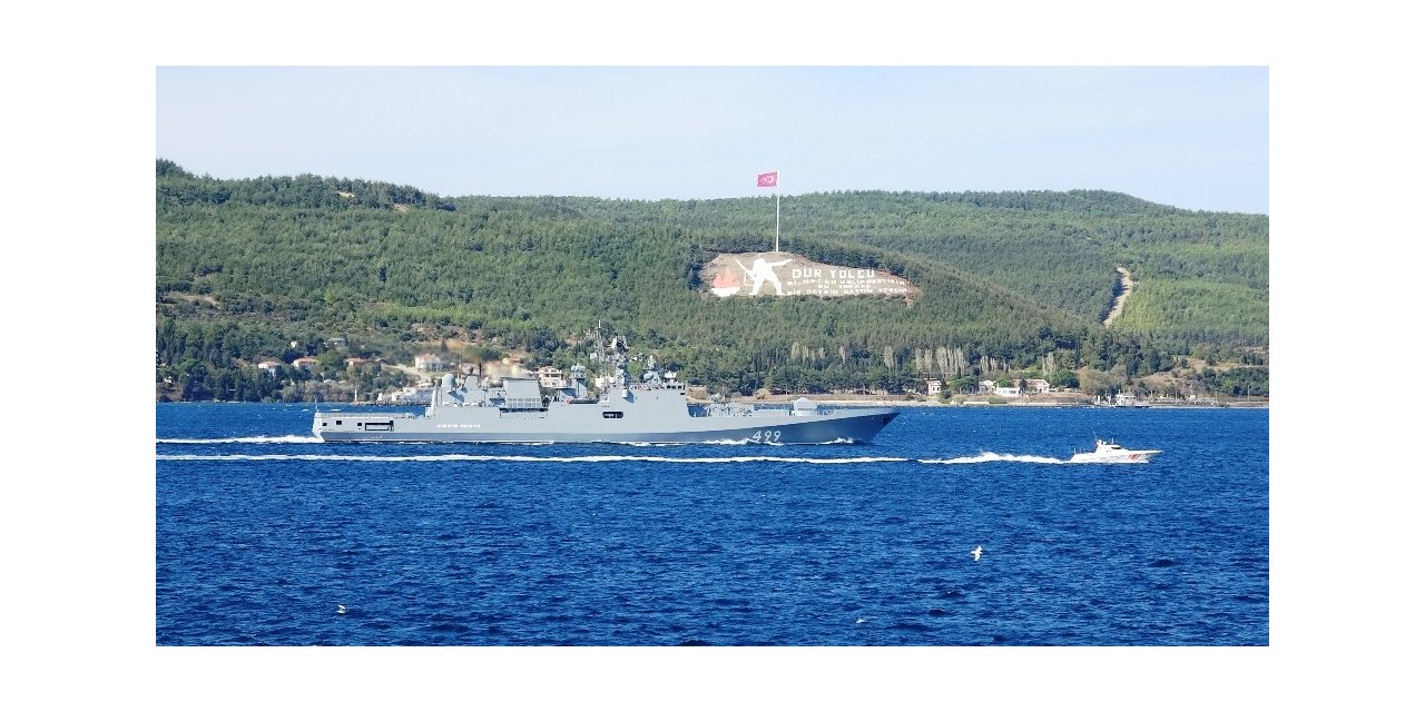 Rus savaş gemisi ’Admiral Makarov’ Çanakkale Boğazı’ndan geçti