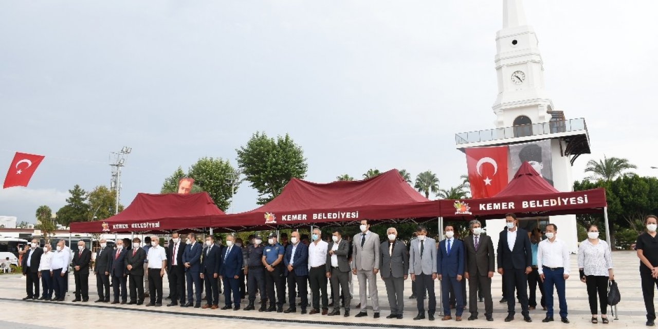 Kemer’de Muhtarlar Günü kutlandı