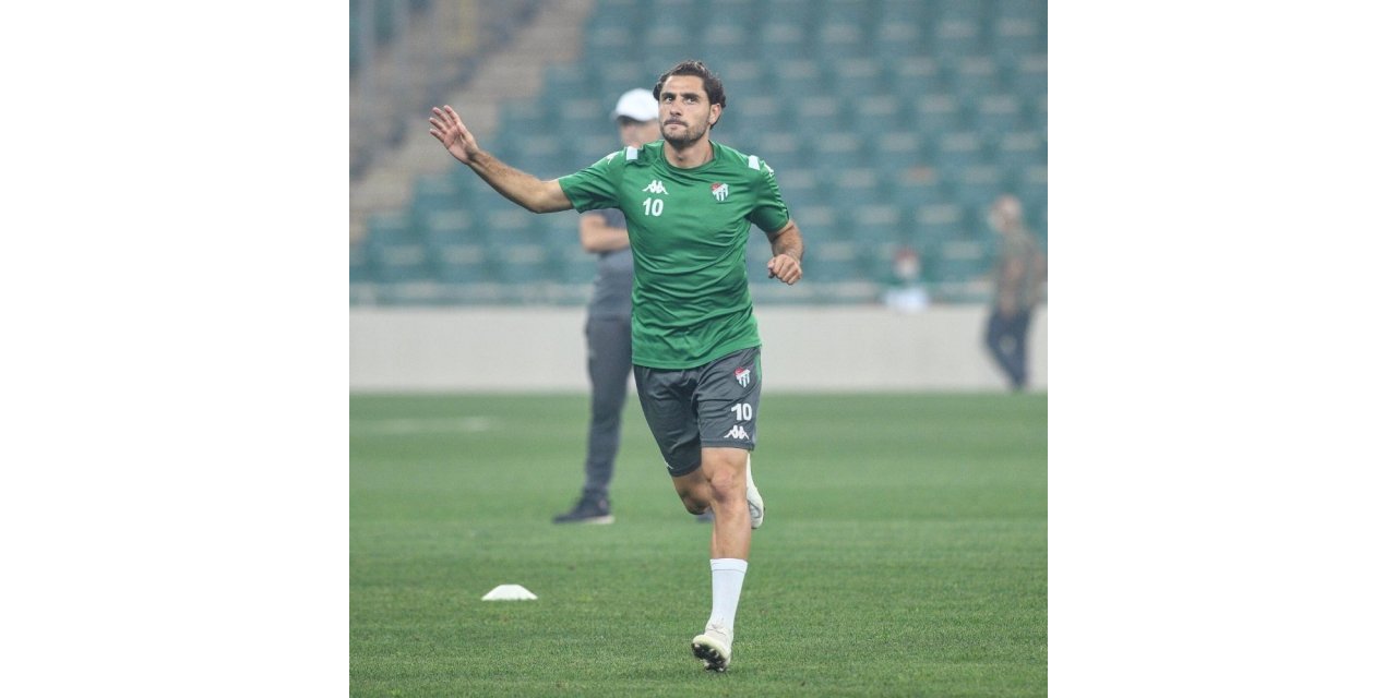 Bursasporlu futbolcu Özer Hurmacı’dan Vefa Temel’e mesaj