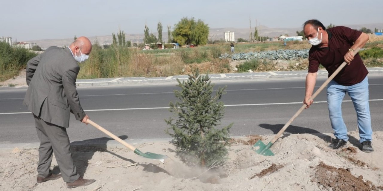 Başkan Çolakbayrakdar, muhtarların gününü taçlandırdı
