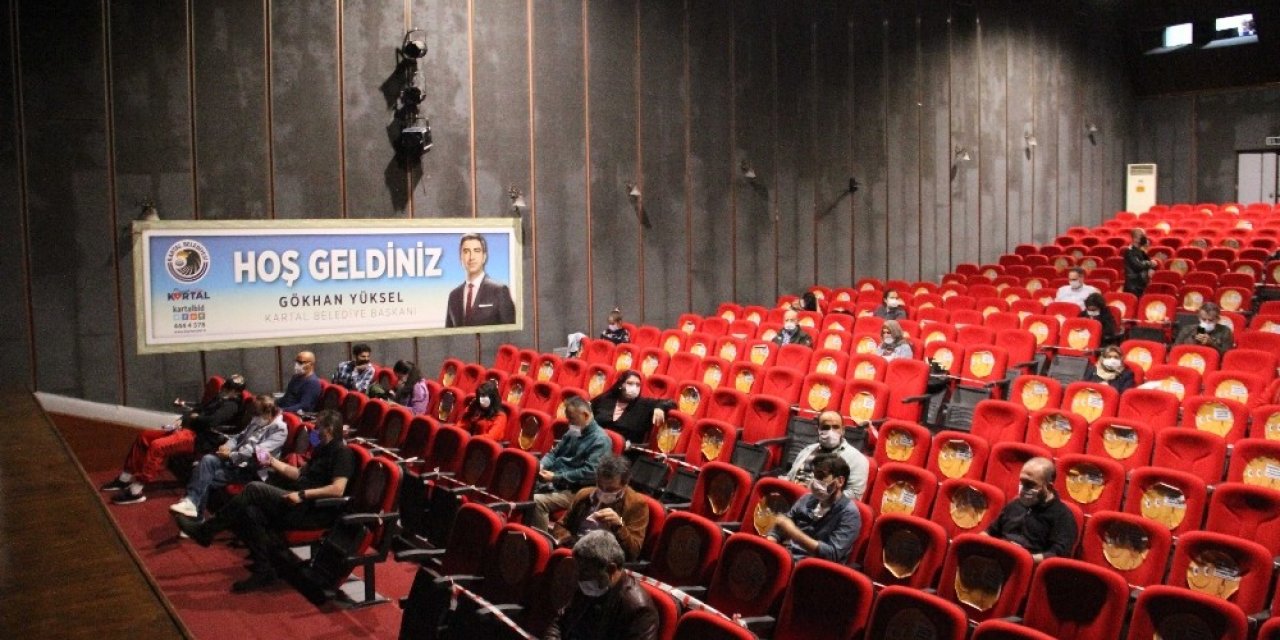 Kartallılar hafta sonunu tiyatro ile değerlendirdi