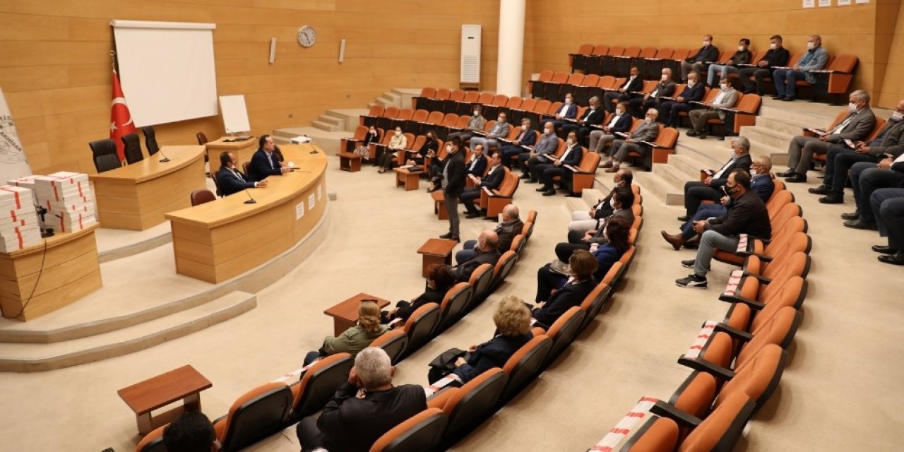 Başkan Besim Dutlulu muhtarları konuk etti