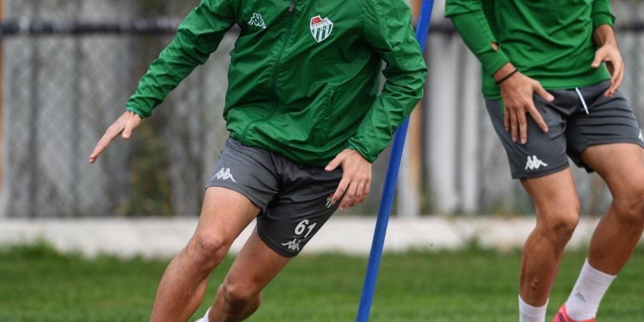Bursaspor, Menemenspor maçı hazırlıklarına ara vermeden başladı