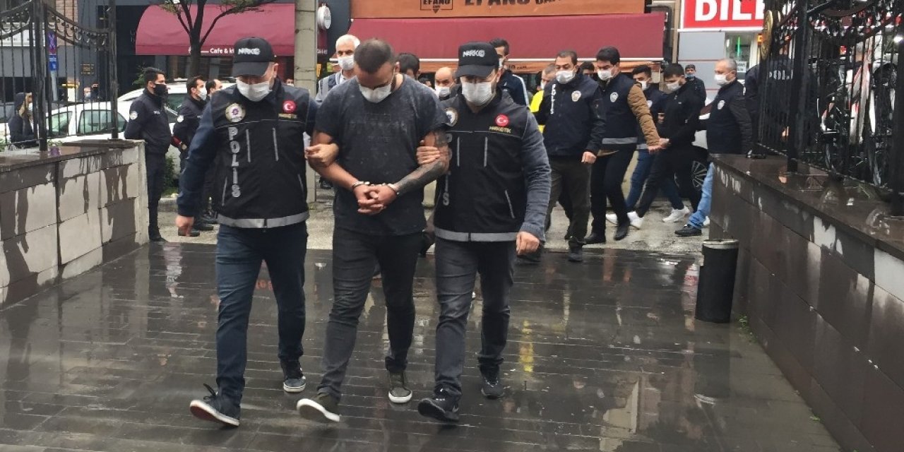 Eskişehir’de uyuşturucu operasyonu: 8 gözaltı