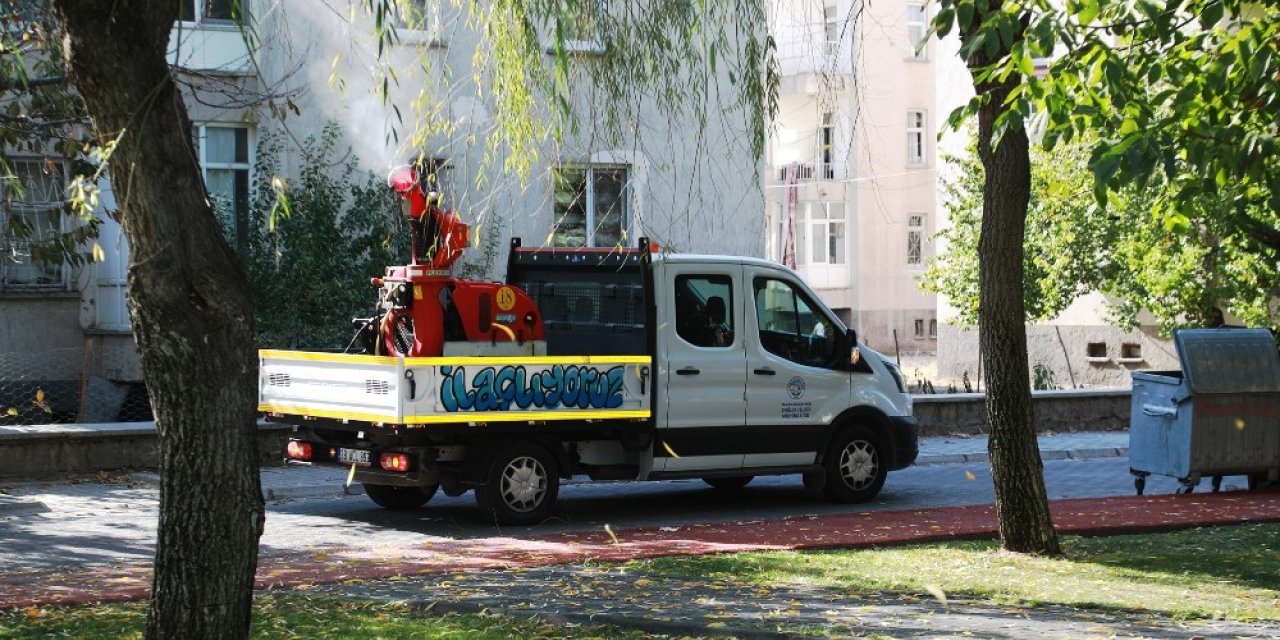 Talas’ta kış uykusuna giren haşerata ilaçlama