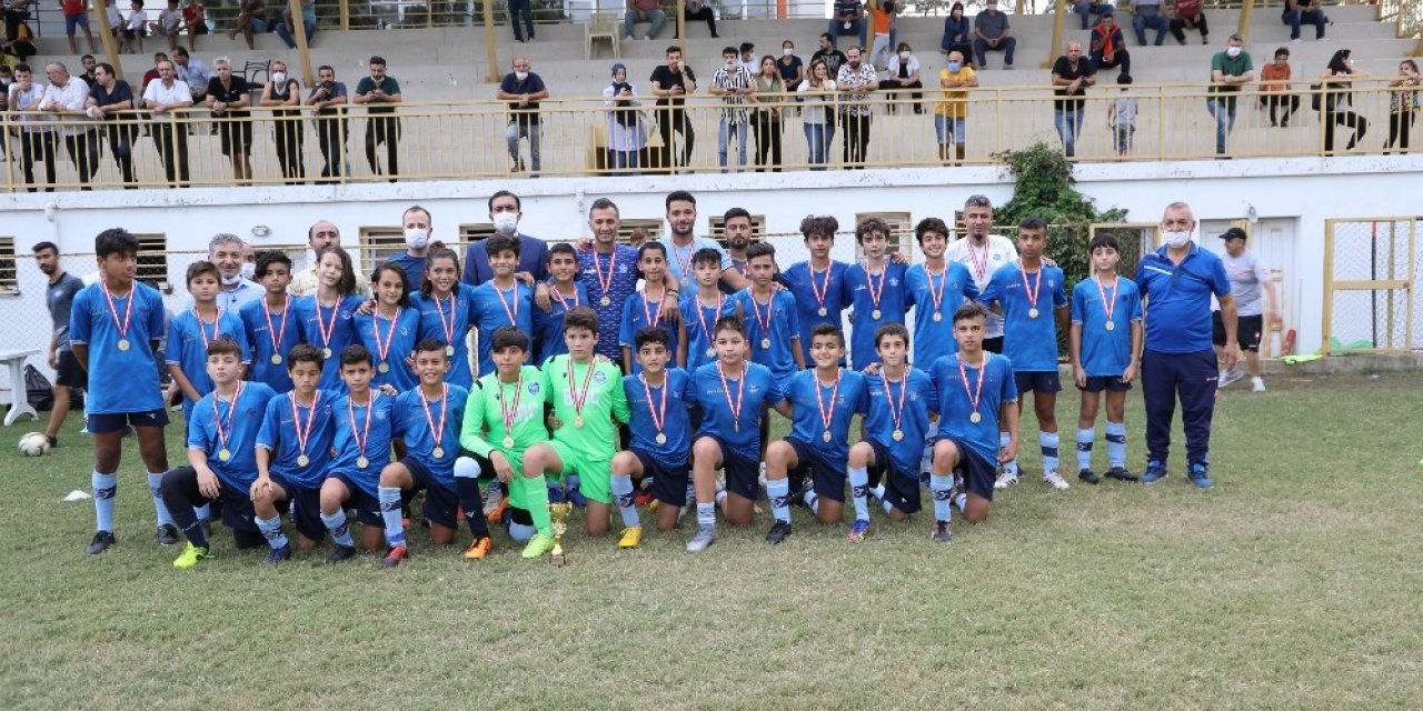 Şampiyon Adana Demirspor