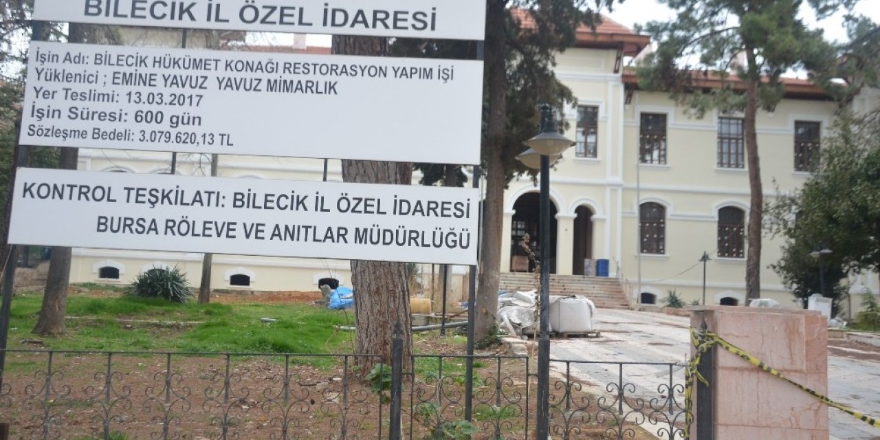 Bilecik’te restorasyonu bitmek bilmeyen valilik binası