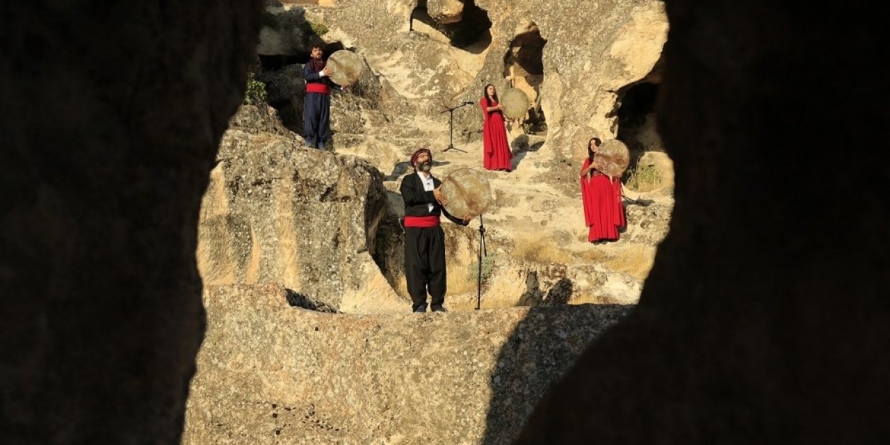 Hasuni Mağaralarında online konser