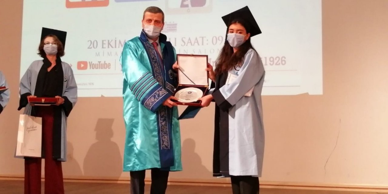 Gazi Üniversitesinde Çevrimiçi Mezuniyet Töreni