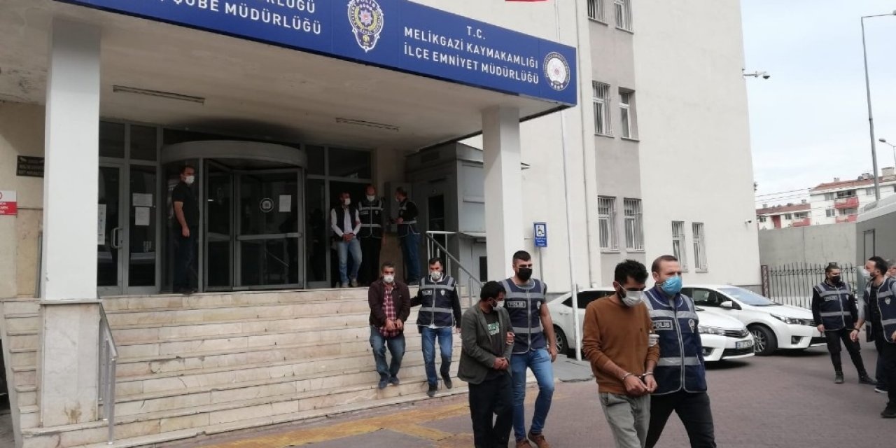 Yakın akrabasını öldüren şahıs şafak operasyonunda yakalandı