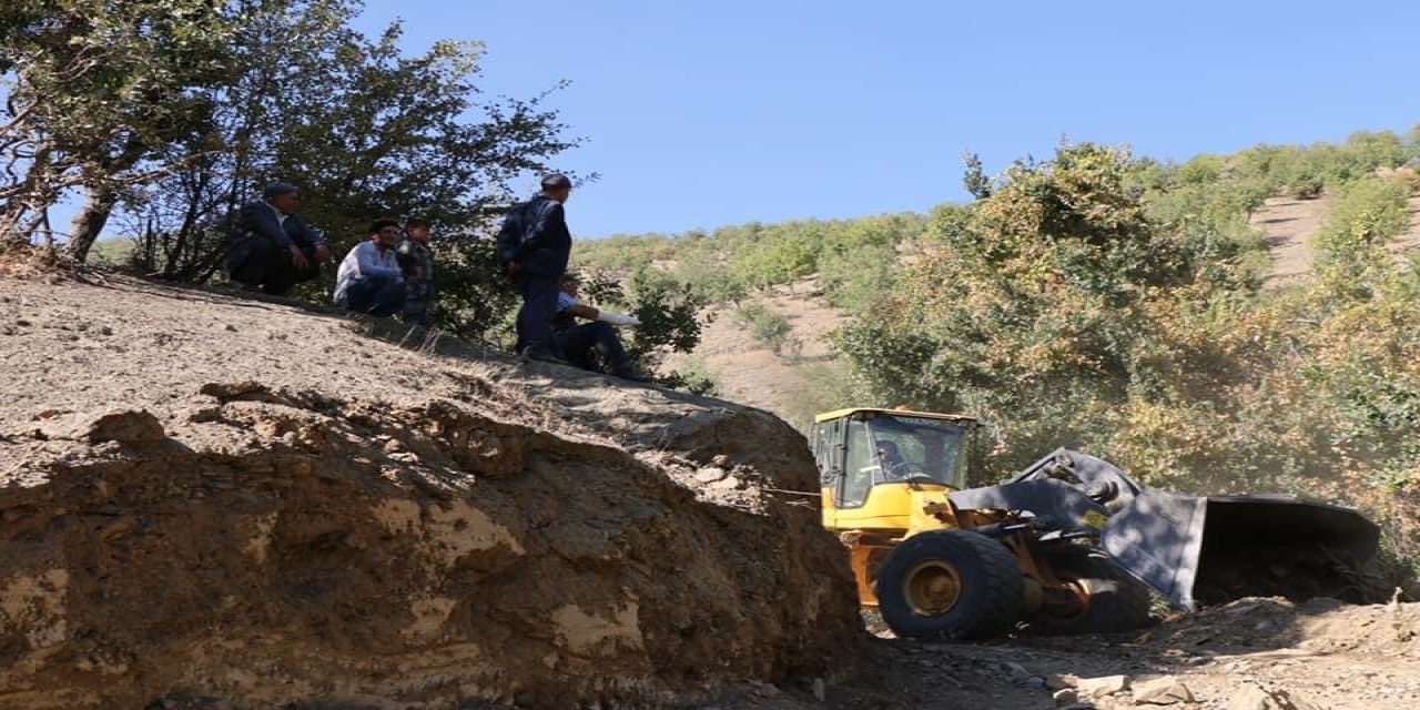 Hizan’da yeni köy yolları açılıyor