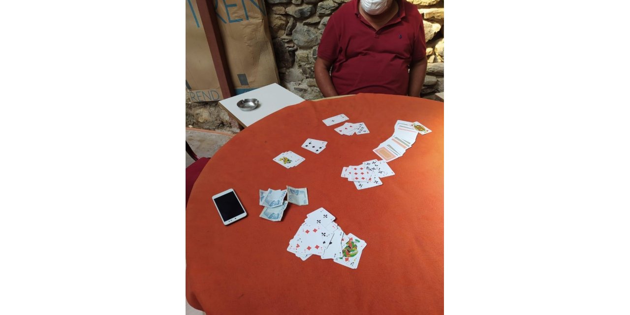 Manisa’da kumar oynayan 5 kişiye ceza