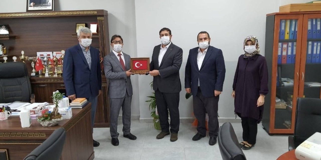 Okul müdürüne hayırlı olsun ziyareti