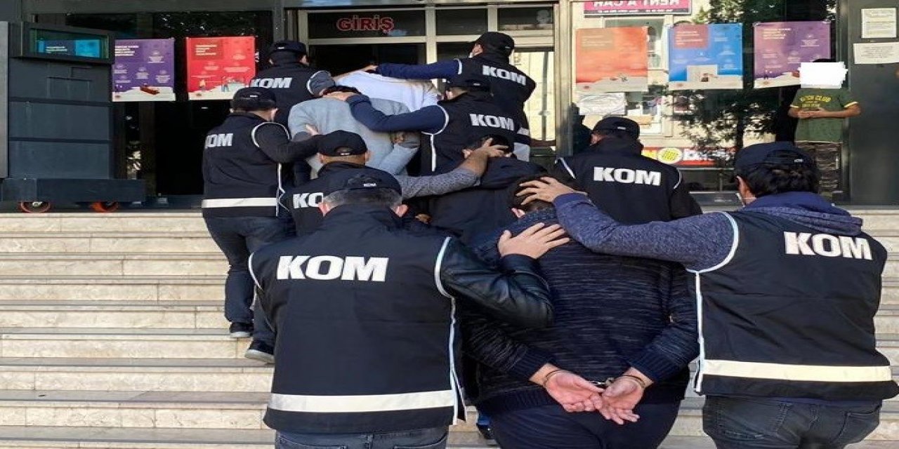 FETÖ’nün akademik yapılanmasına operasyon!