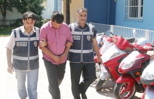 Çaldığı motosikletleri köylülere satmış