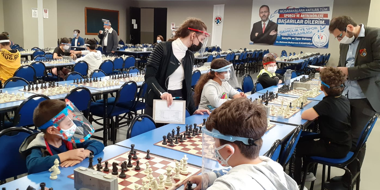 Konya'da satranç turnuvasında dereceye girenler belli oldu