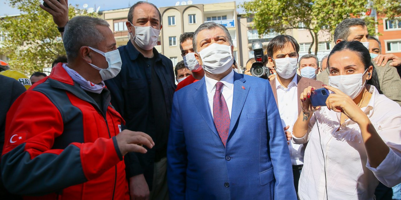 Sağlık Bakanı Koca deprem bölgesinde