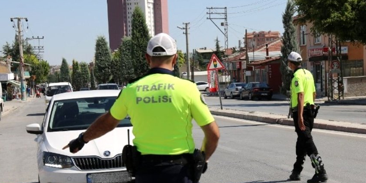 Konya'daki trafik denetimlerinde 1 milyon lira ceza kesildi
