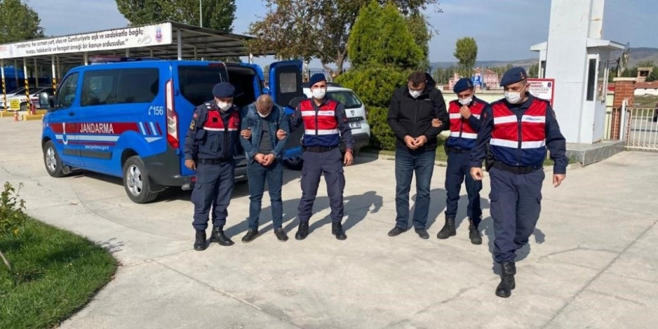 Konya'dan kablo çaldılar Eskişehir'de yakalandılar
