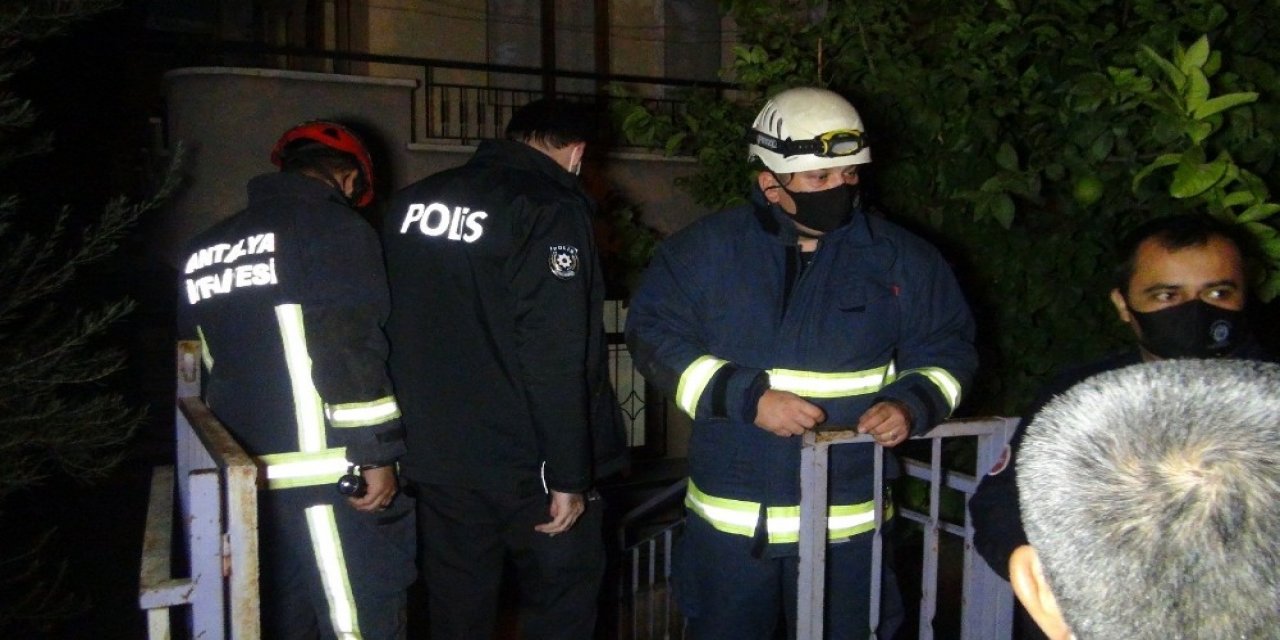 Antalya'da deprem paniği! Sesi duyanlar kendini sokağa attı