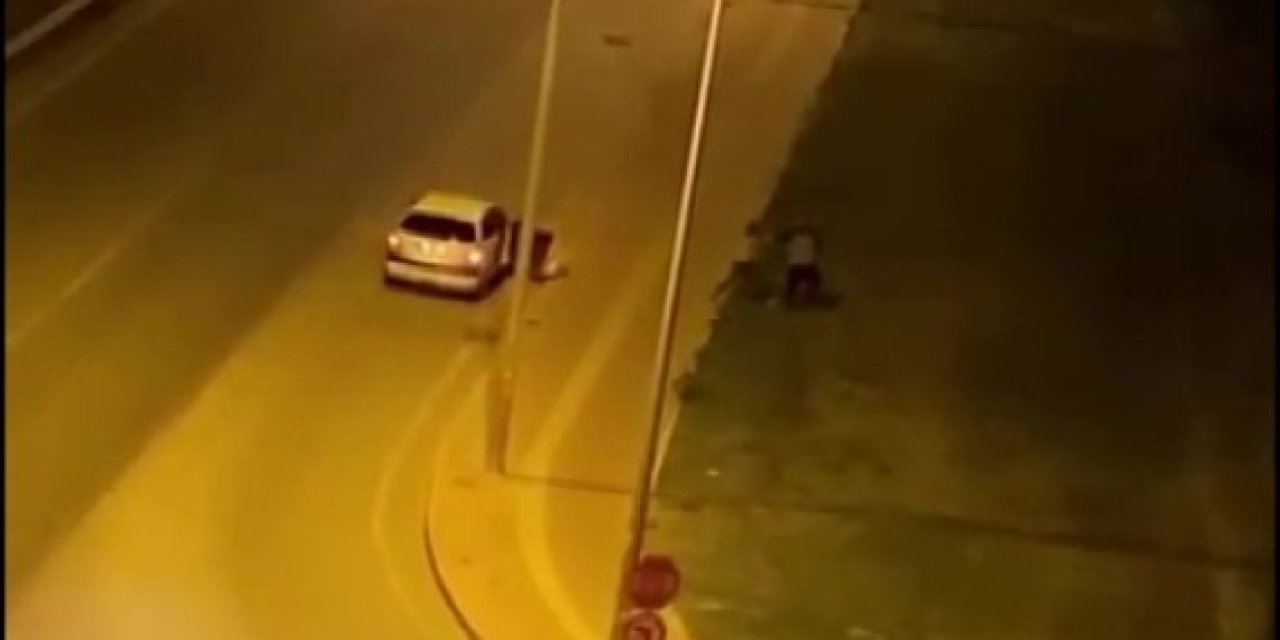 Bu da kadın şiddeti! Tartıştığı erkeği yere yatırıp tekmeledi