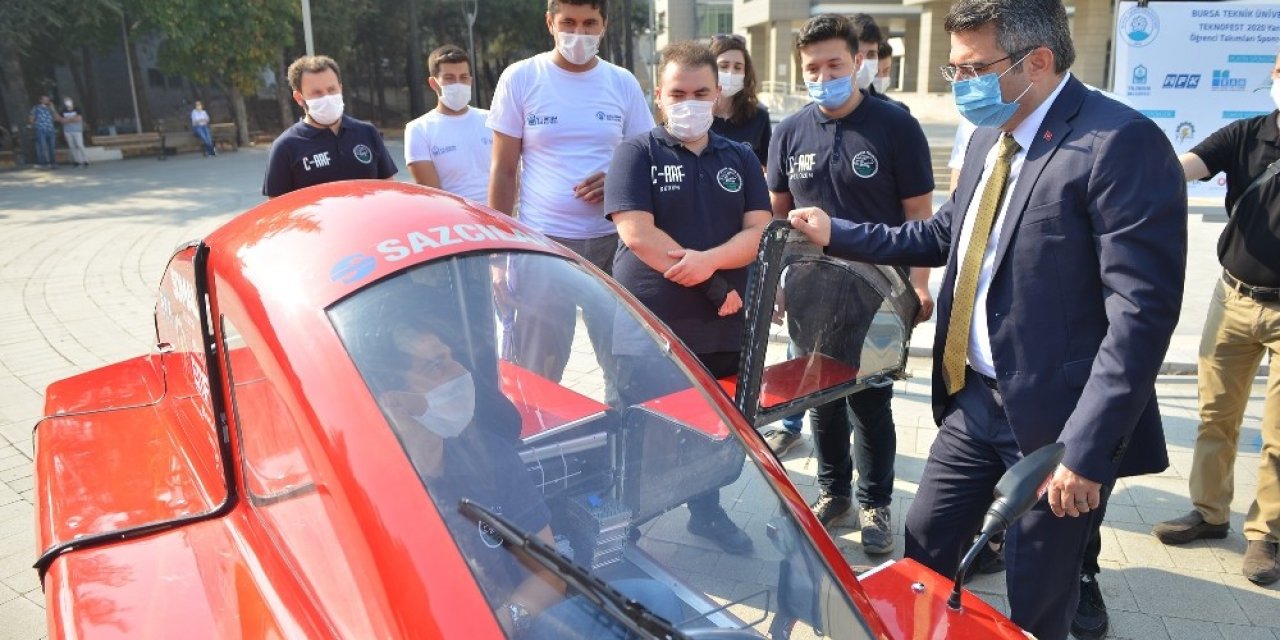 Yılmaz genç kaşifleri ağırladı