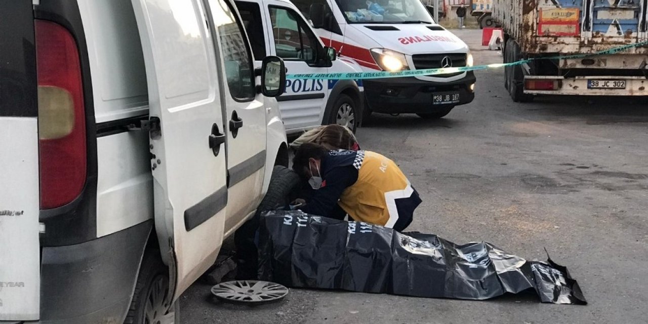 Aracının lastiğini değiştirmek isteyen adam ölü bulundu