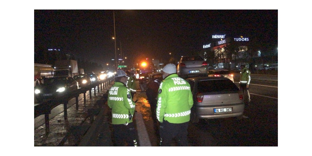 Basın Ekspres yolunda zincirleme kaza: 1’i ağır 3 yaralı