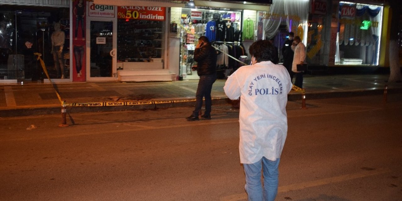 Bıçaklı kavgada 2 kardeş yaralandı