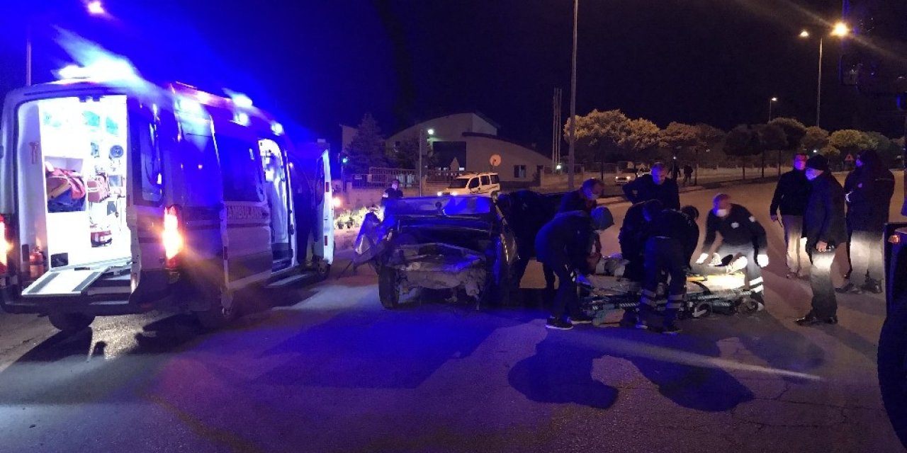 Böyle canilik görülmedi: Çarptığı otomobildekileri ölüme terk edip kaçtı
